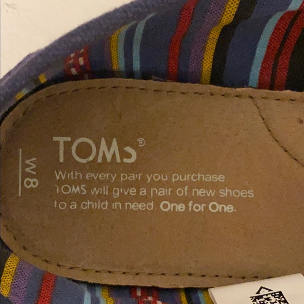 Toms - Picture 3 of 3